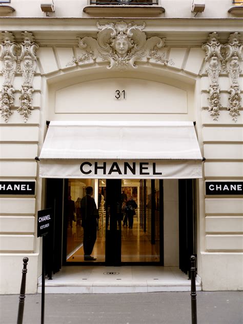 chanel paris boutique